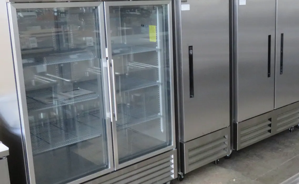 Commercial refrigerator repair technician in New York